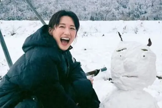 綾瀬はるか　雪だるま